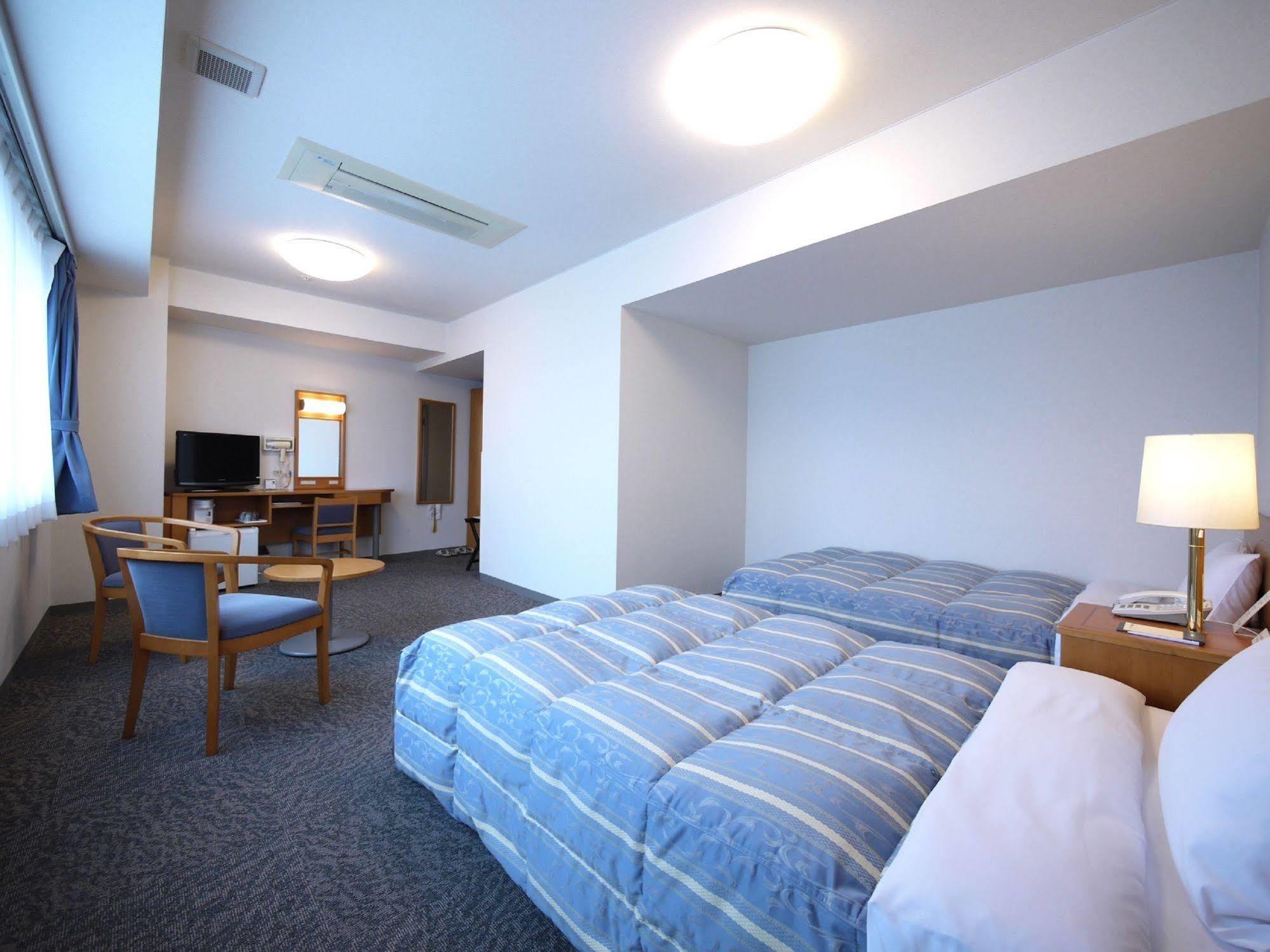 Hotel Route-Inn Niihama Dış mekan fotoğraf